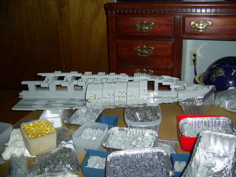 Illustration for article titled 52-pound Lego Mon Calamari Star Cruiser Can Kill Darth Vader on Impact